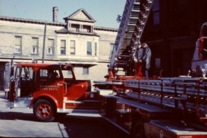 milwaukee ladder truck